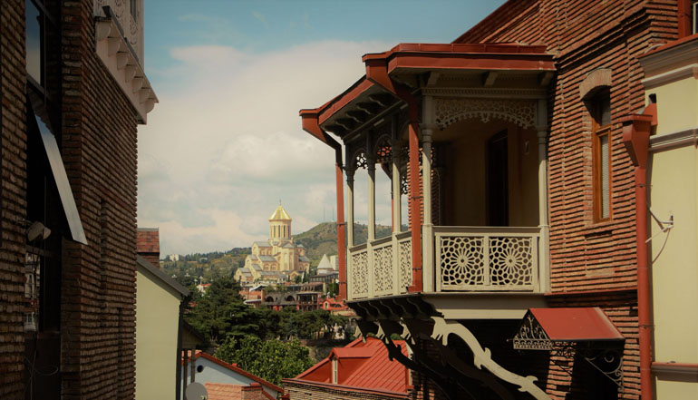 TBILISI CATEDRAL Y BALCON 