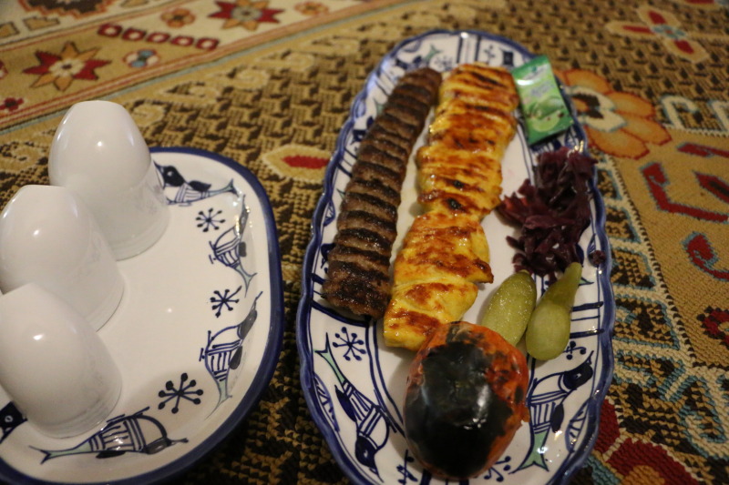 comida irani,  kebabs los mejores platos para comerse Iran