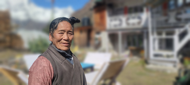consejos para viajar a viajar a Nepal puente tibetano
