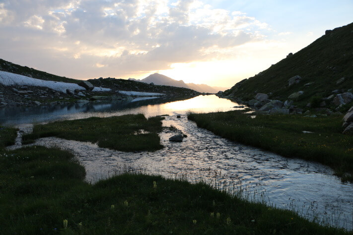 Trekking al lago Udziro. Desde Shovi hasta Glola.